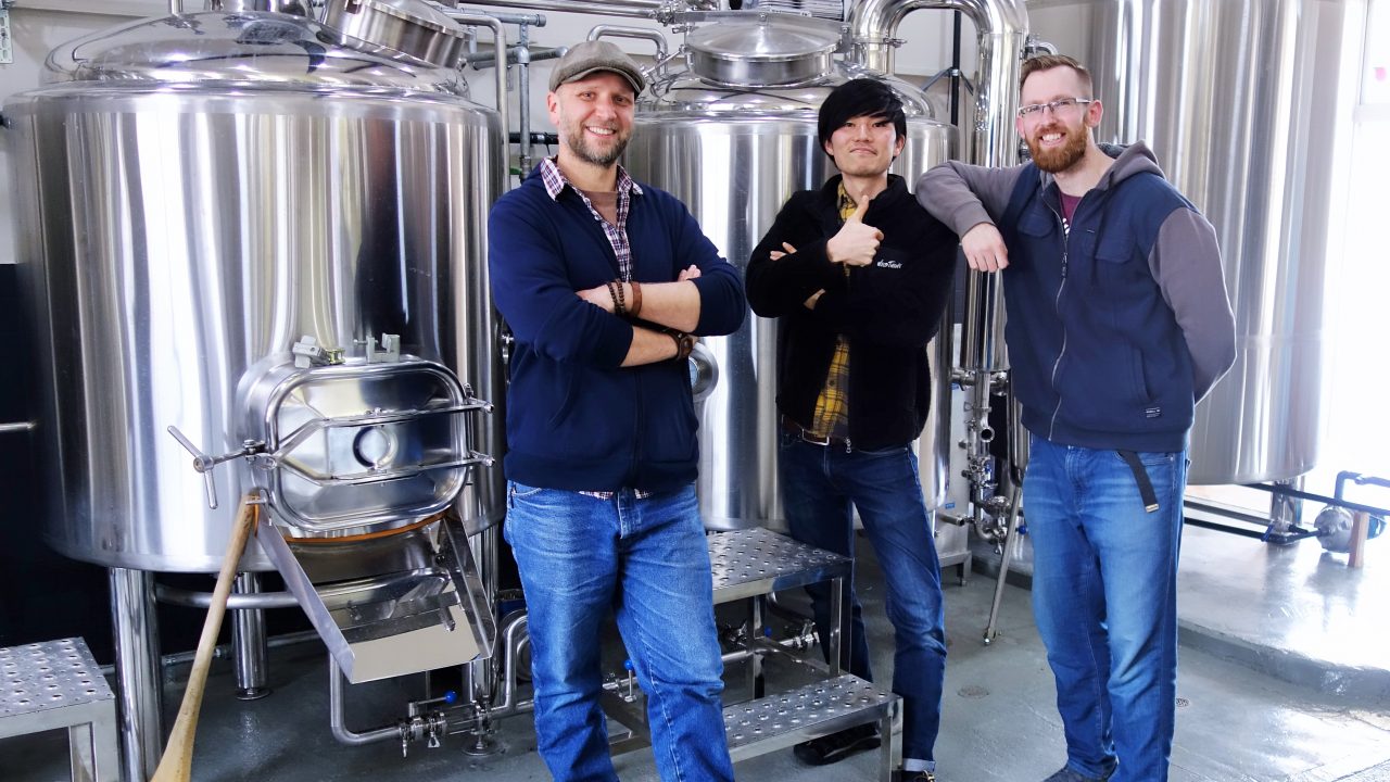 ポートランドとシカゴからやってきた男たちが日本のフレッシュホップを使ったビールに挑戦　
