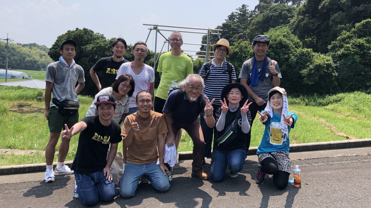 汗まみれなのに皆笑顔!松江地ビールビアへるんホップ摘みツアーの人気の秘密